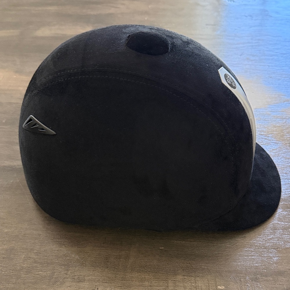 Equestrian riding helmet, NWT